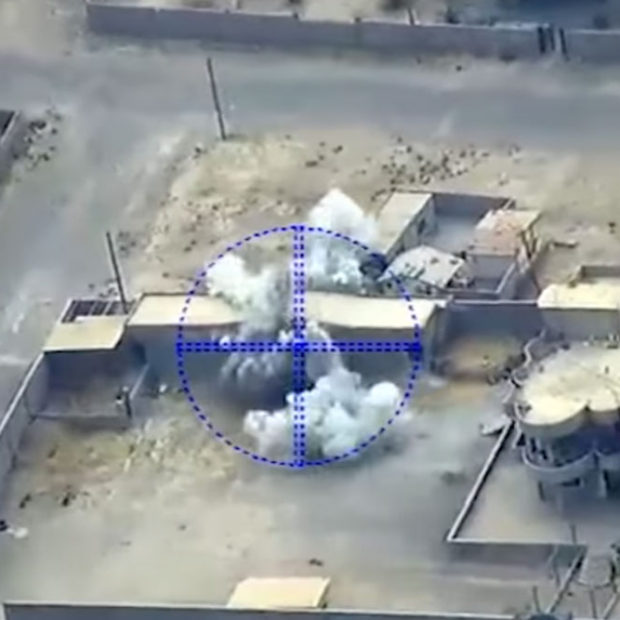 Российский дрон наводит артудары по террористам в Сирии